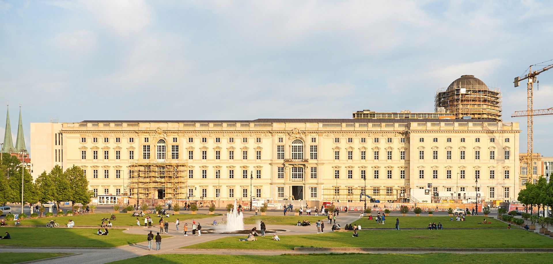 Берлин 10. Humboldt forum Berlin 2020. Городской дворец Берлин 2020. Замок Гумбольдта. Гумбольдт форум.