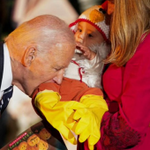 Grøsser i Det hvite hus: Joe Biden biter flere småbarn på halloween-fest